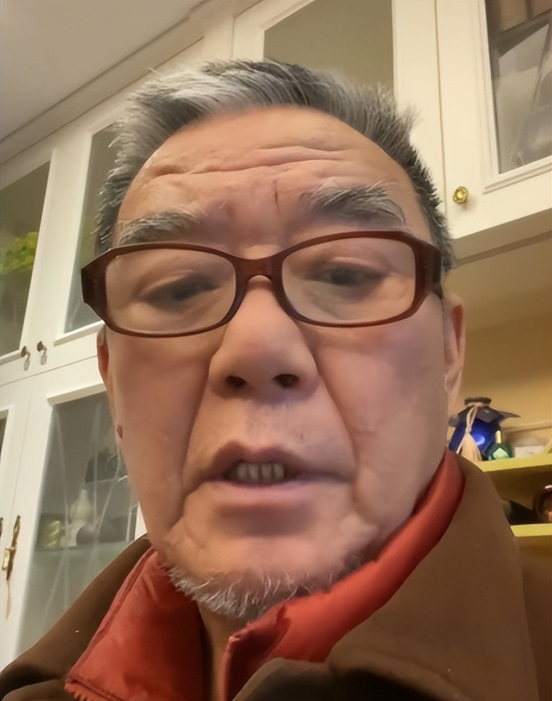 李立群