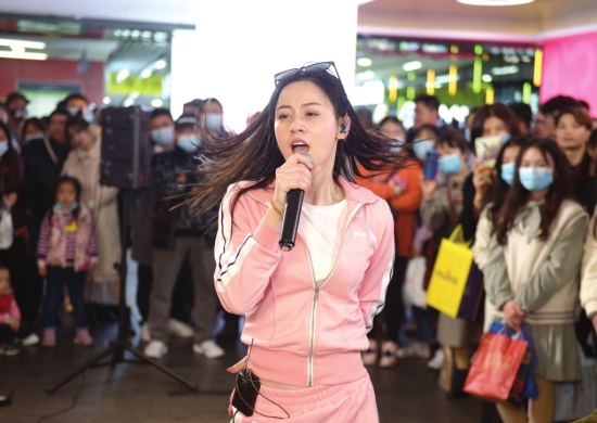 唐藝