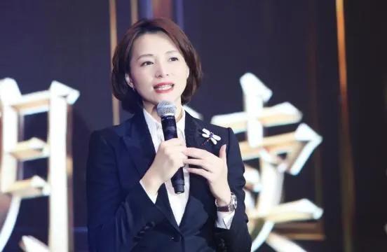 董卿
