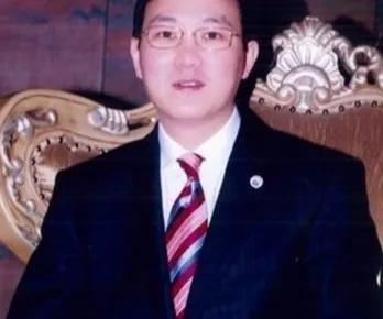 董卿