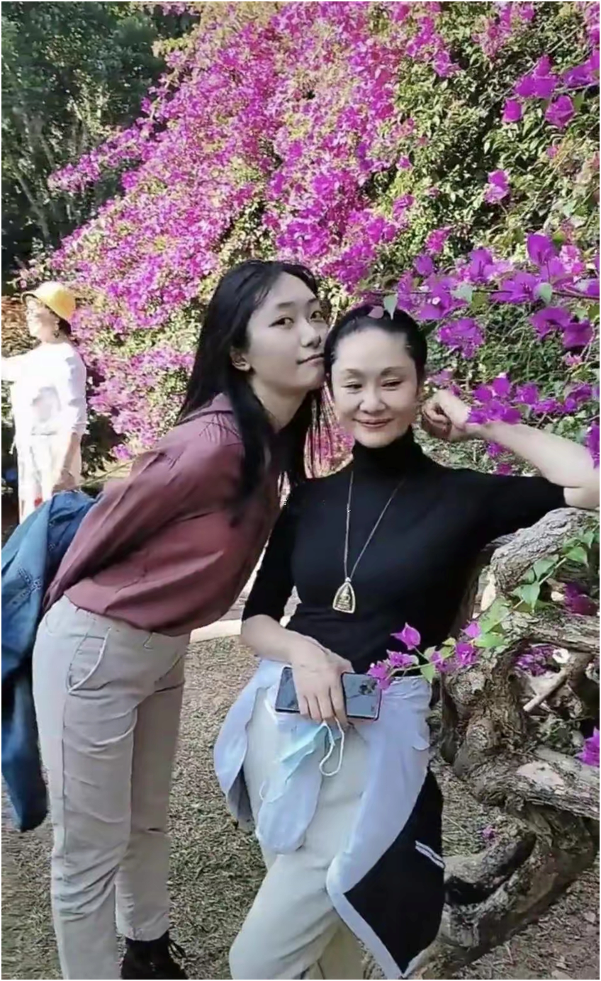 於文華