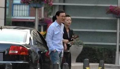 董卿