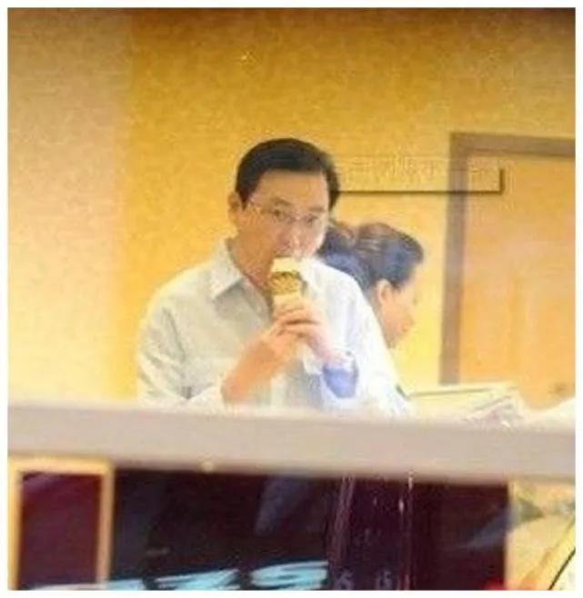 董卿