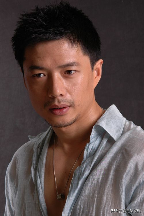 段奕宏
