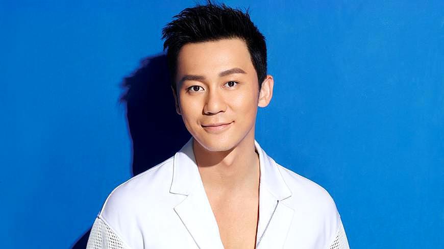 李晨
