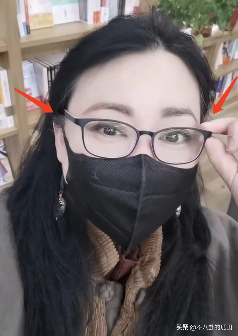 李菁菁