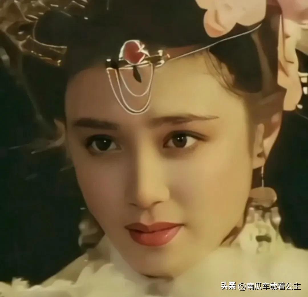 傅藝偉