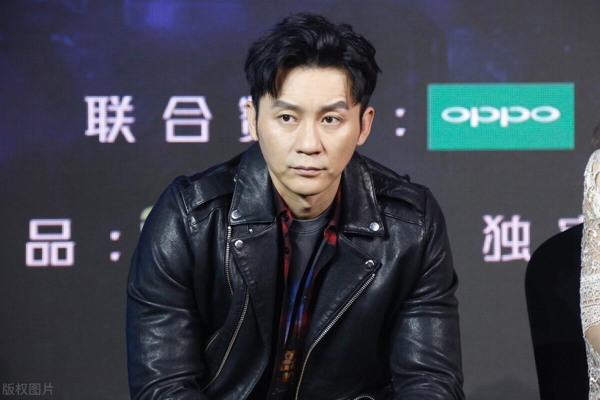 李晨