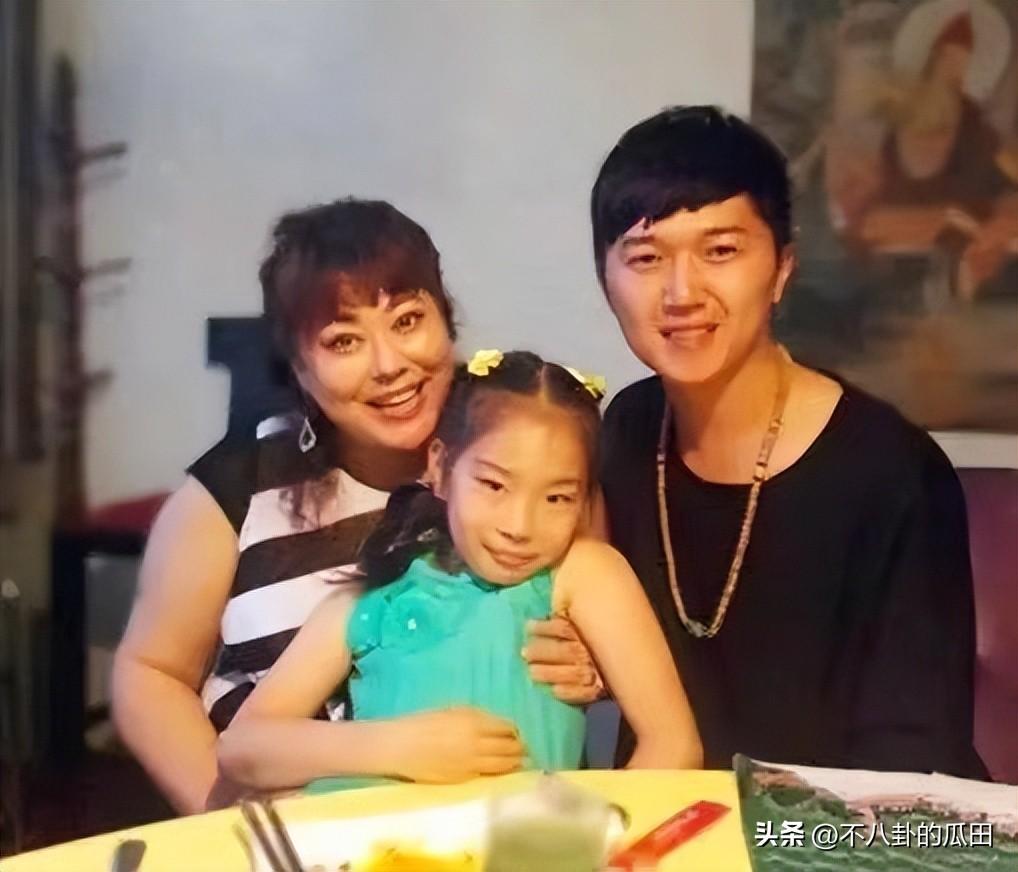 李菁菁