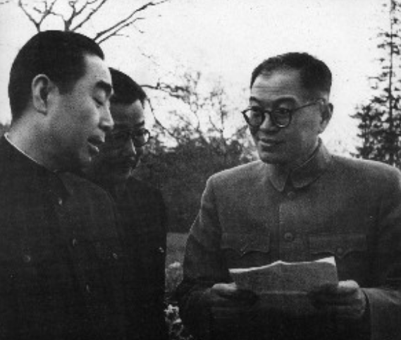 張聞天