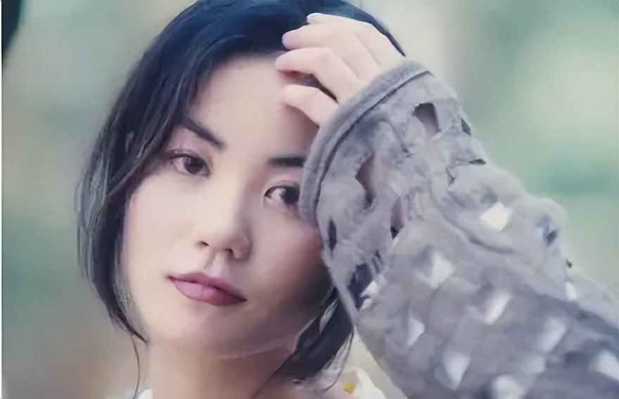 王菲