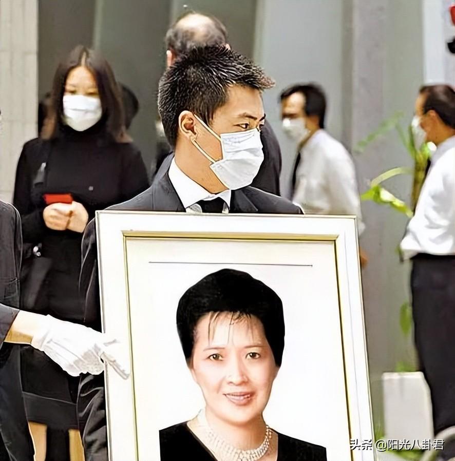 劉鑾雄