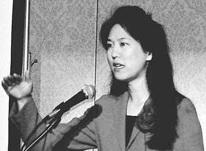 張純如