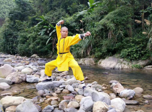 李威龍