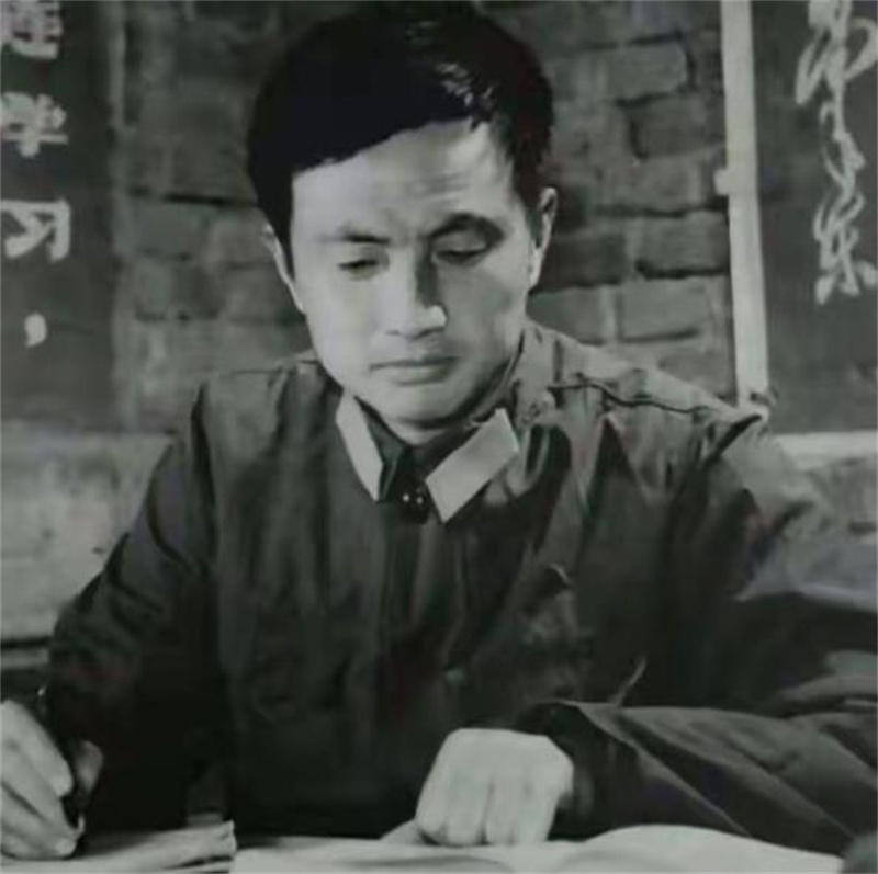 姚凌