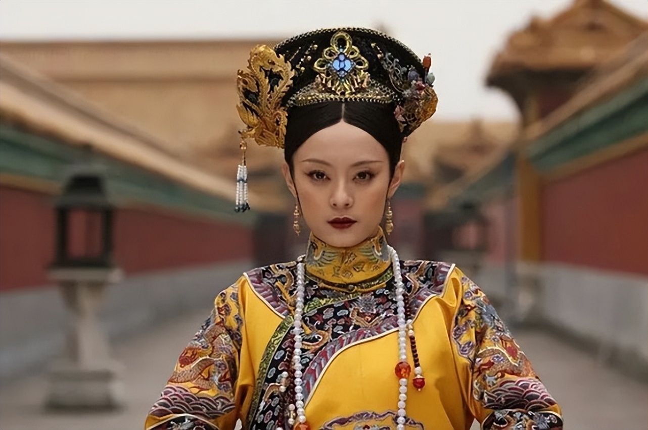 甄嬛簡介（一生不被寵愛，卻活成瞭如今女人羨慕的樣子）