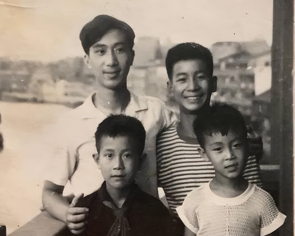 六小齡童