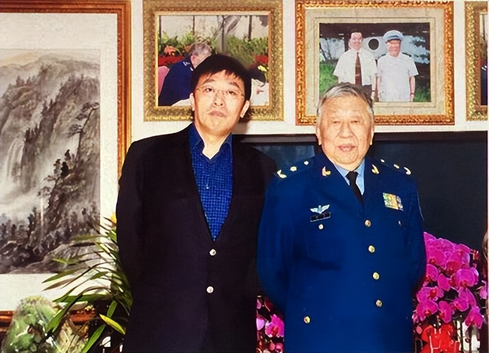 閻肅