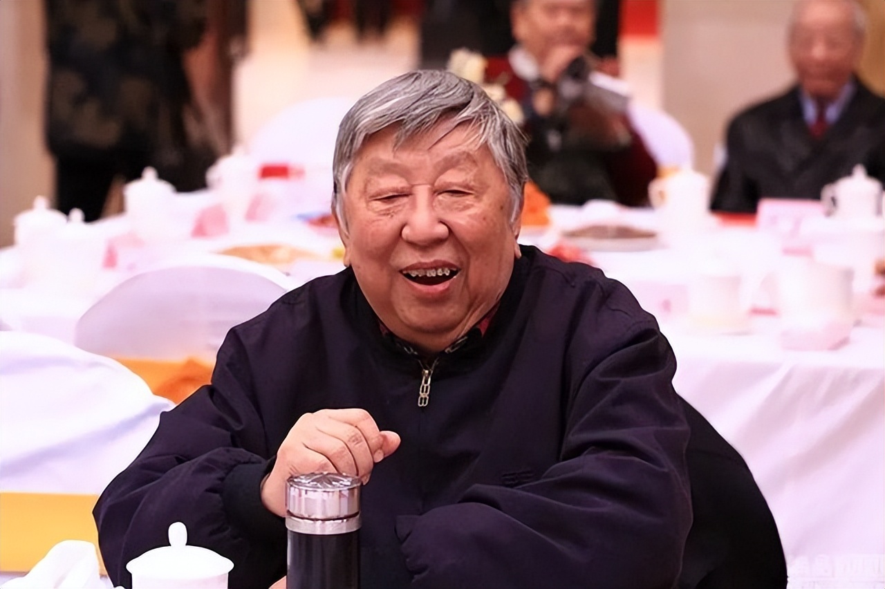 閻肅