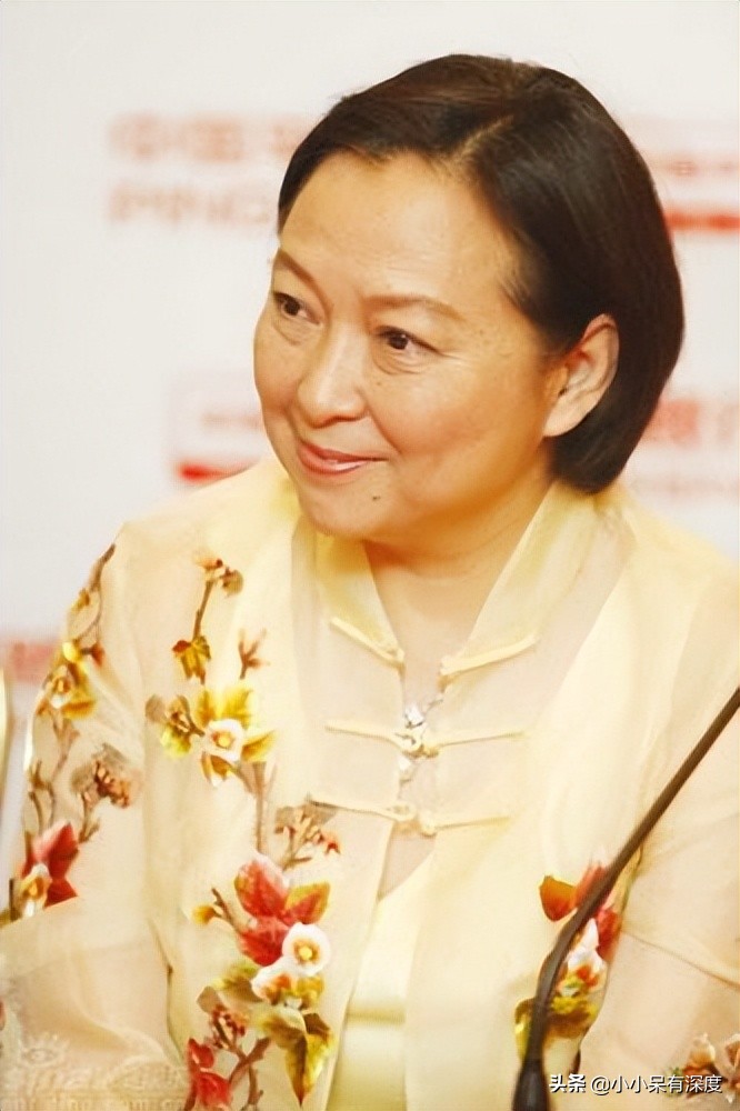 方芳