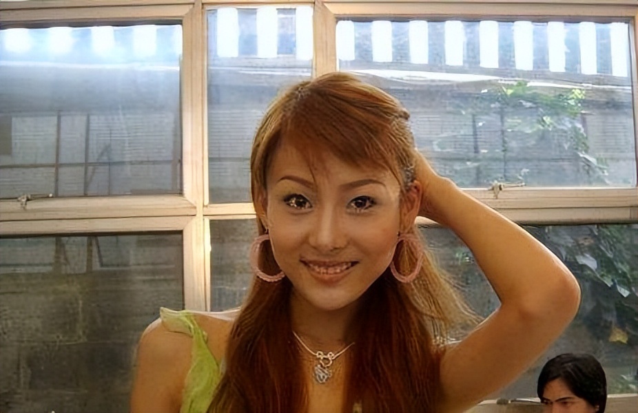 賈青
