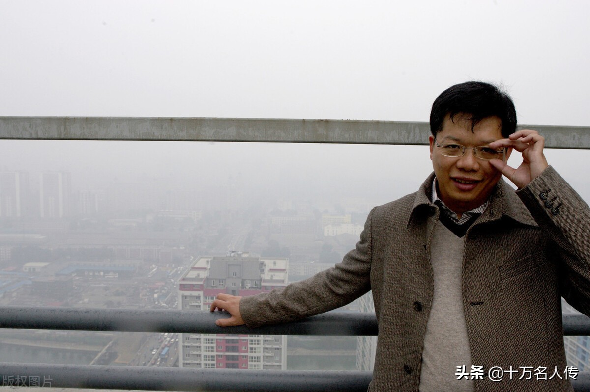 王志東