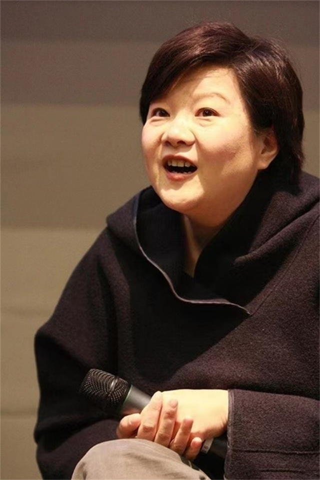 洪晃