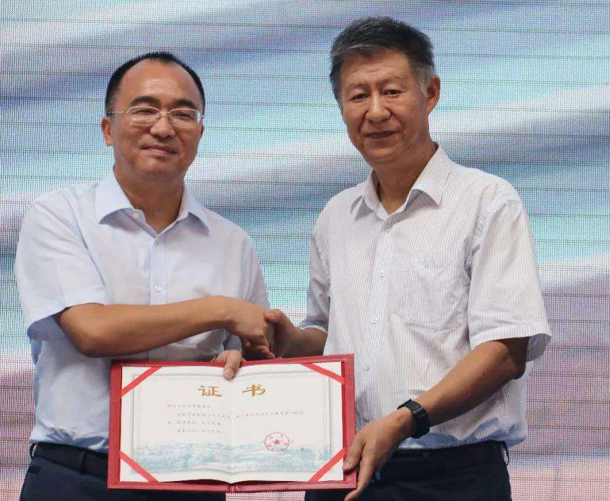 閻志