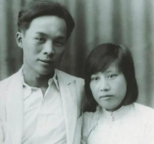胡蘭成