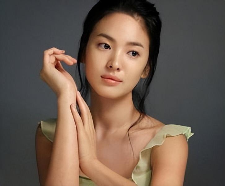 宋慧喬個人資料(40歲宋慧喬無ps生圖曝光！網友失望：是真的老了，還我女神)