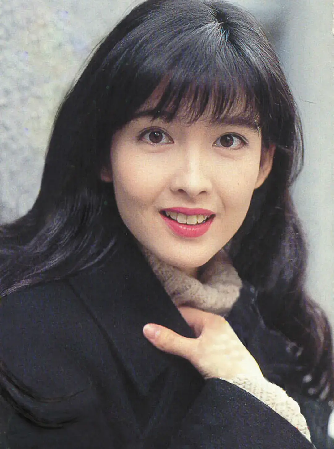 倪震