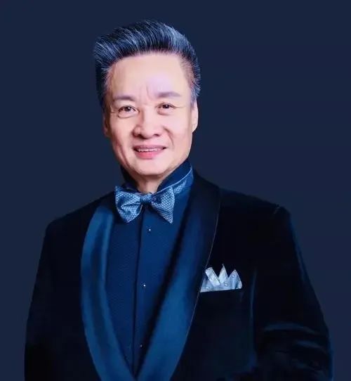 閻維文