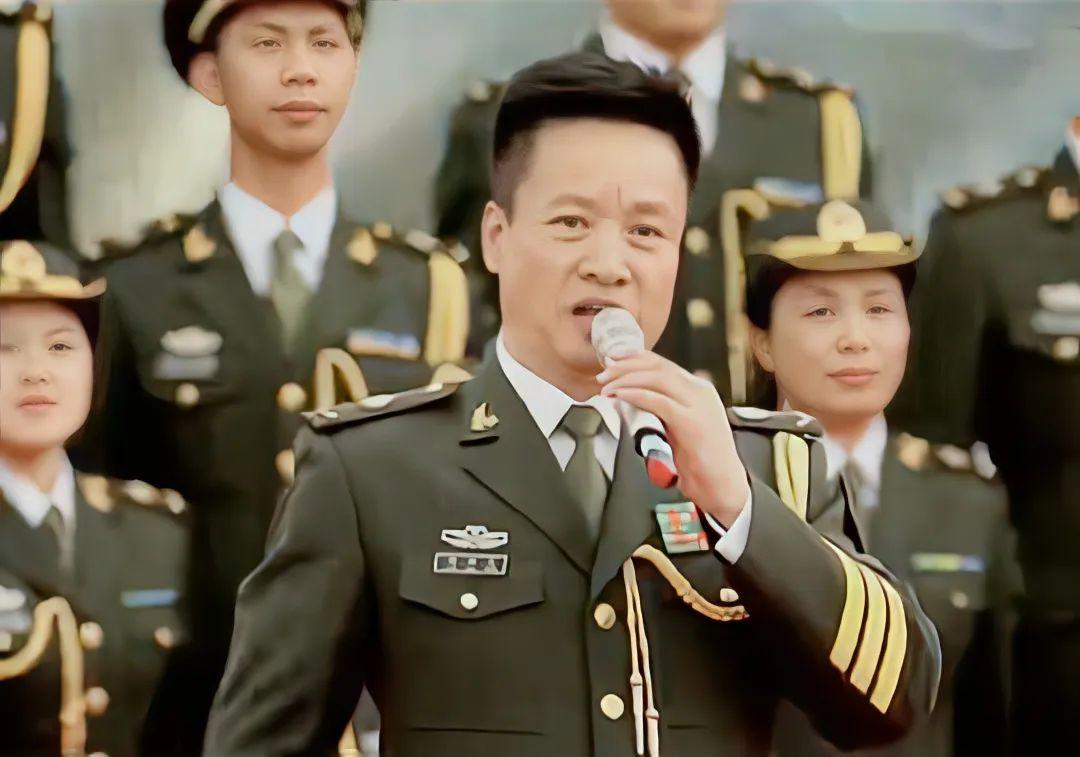 閻維文