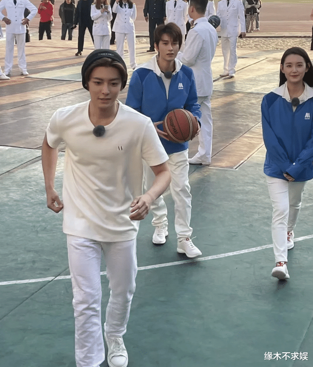 侯明昊