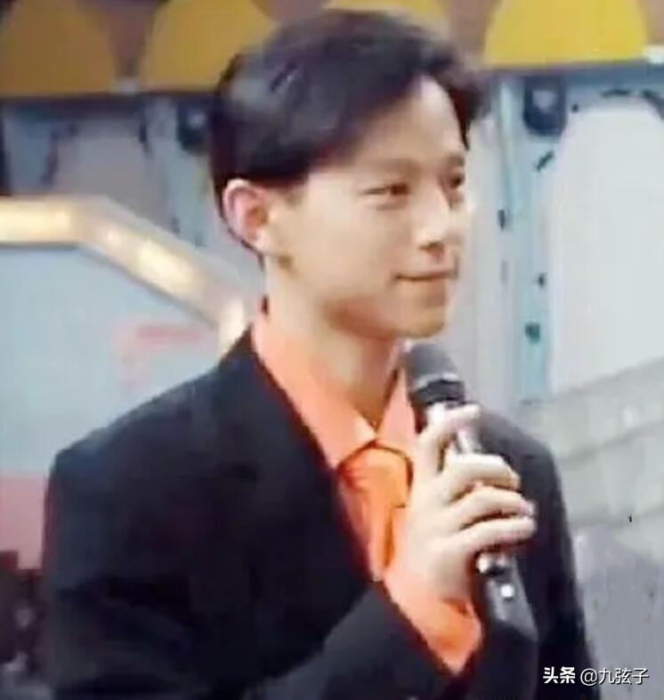 何炅
