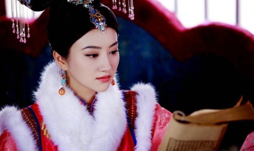 孝莊為什麼選了赫舍裡當皇后？而不是自己的娘家人？