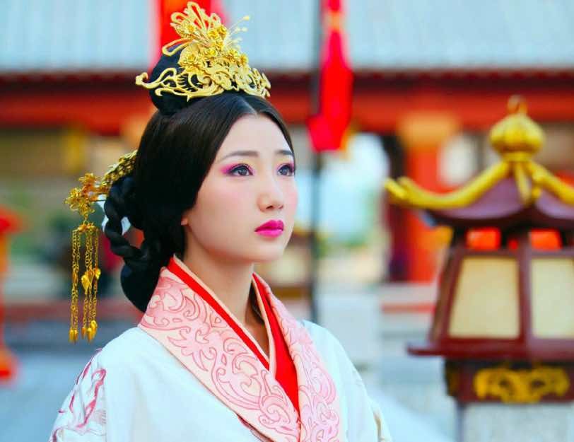 毛曉彤