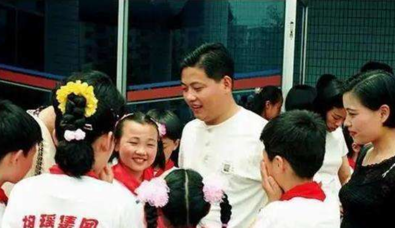王均搖