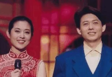董卿