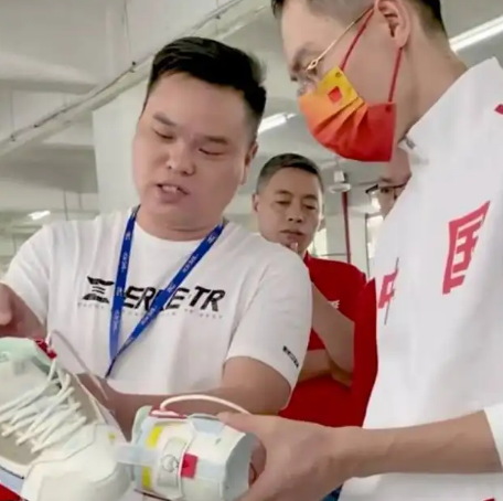 吳榮照