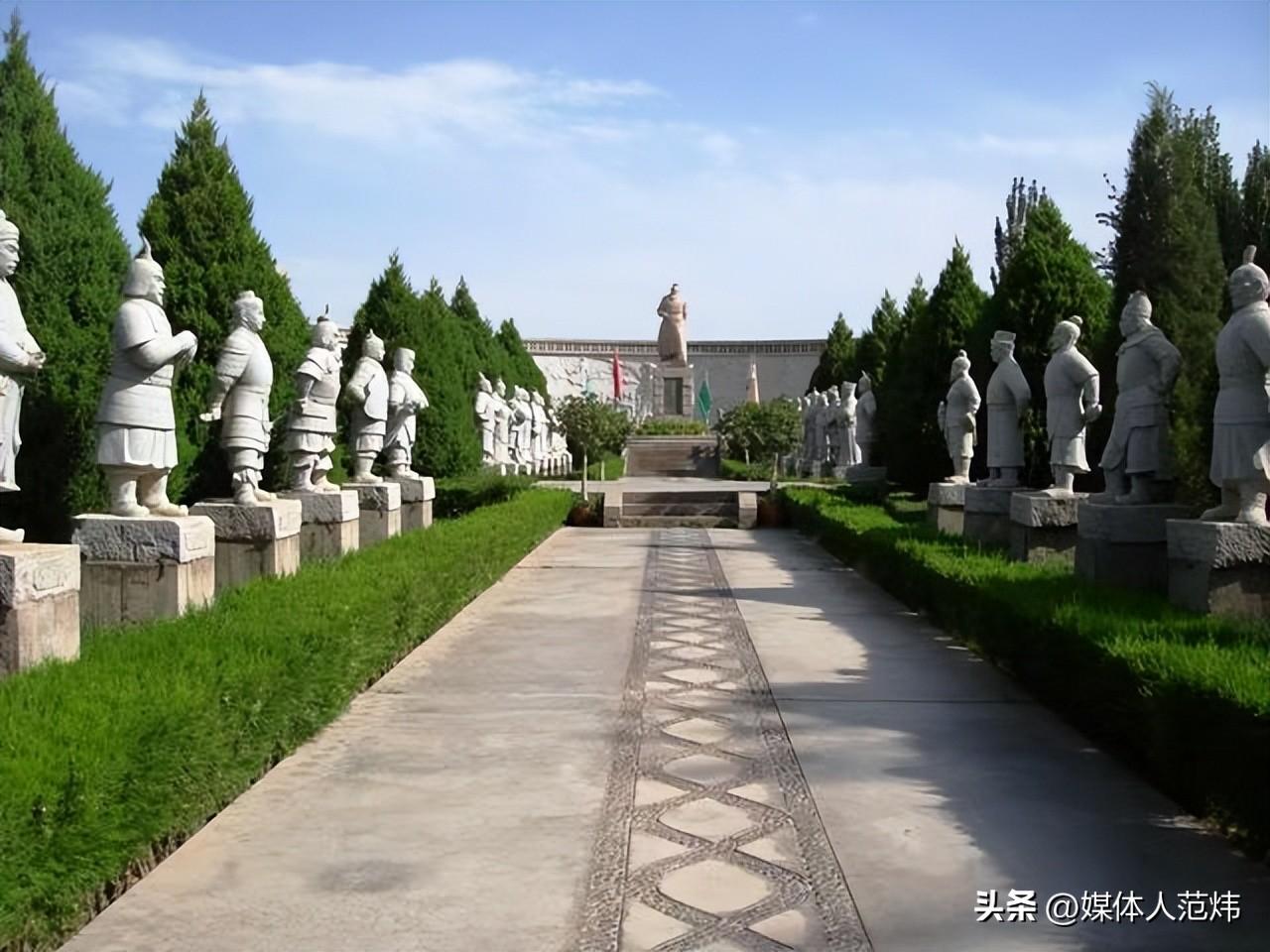 班超