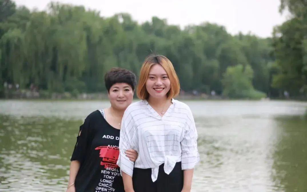 李雪琴
