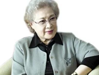 秦怡