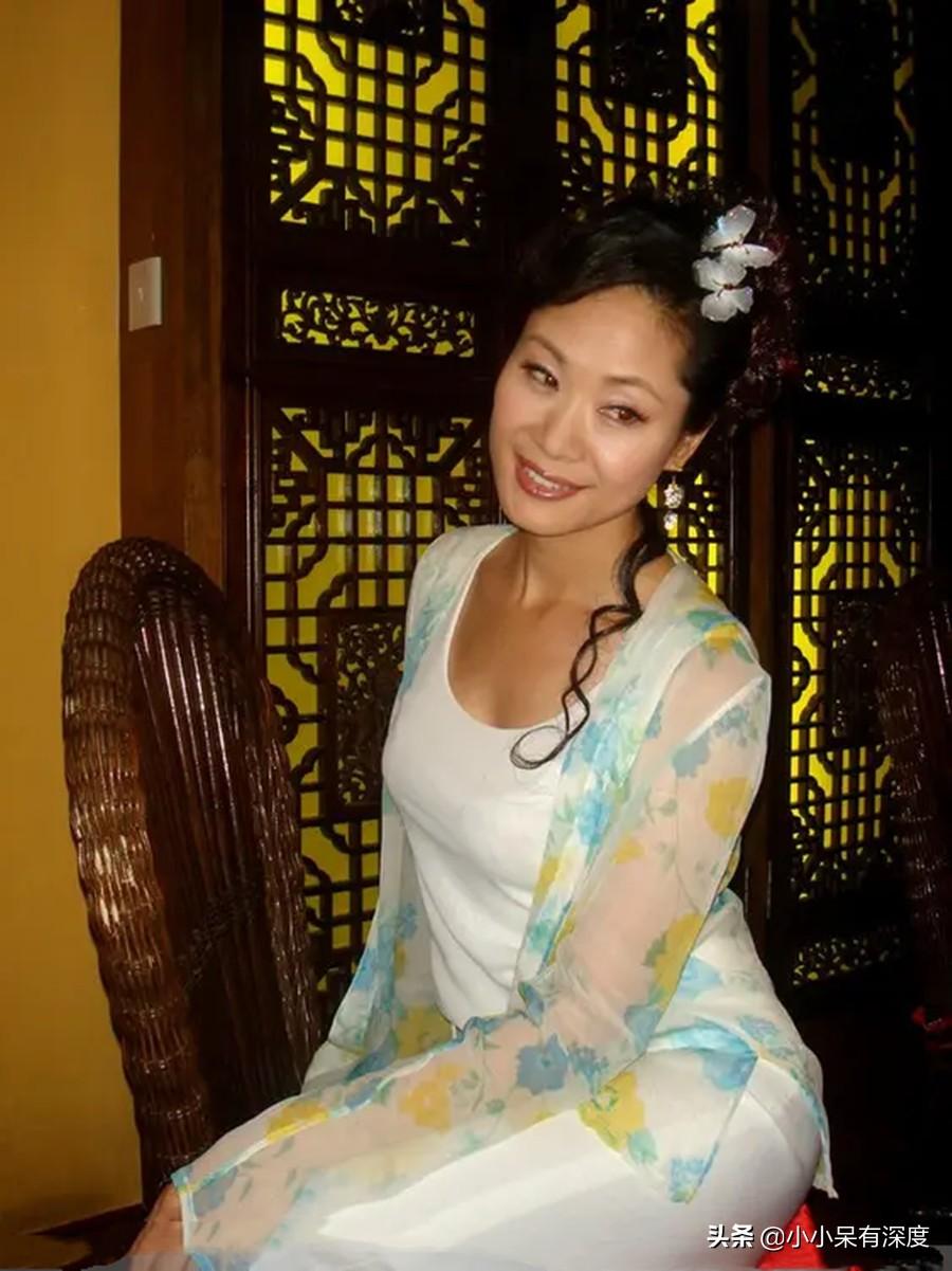 於文華