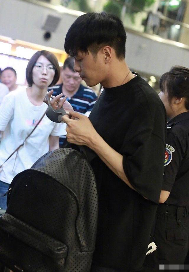 張若昀