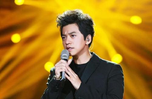 李健