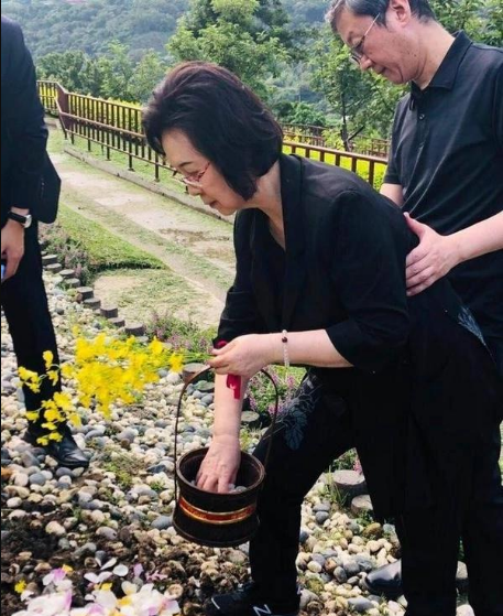 瓊瑤