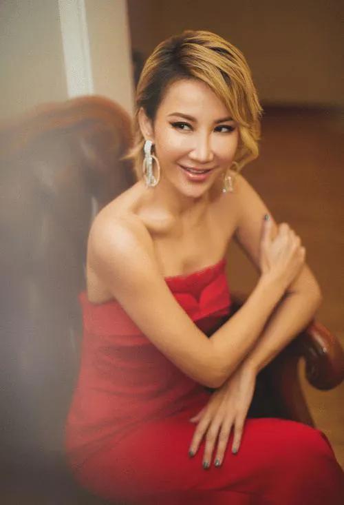 李玟