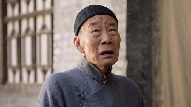 李雪健