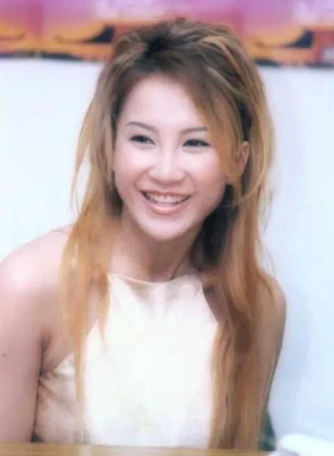 李玟